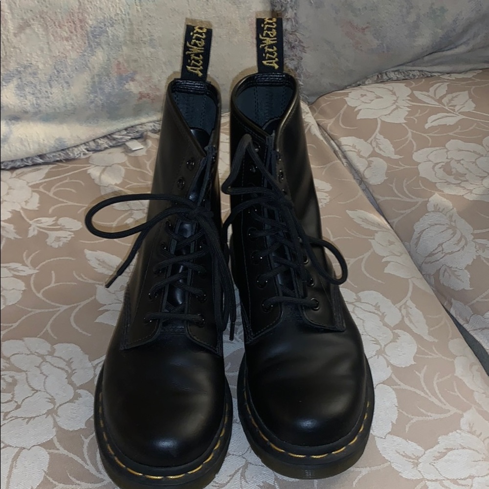Dr.Martens Women’s 1460 Smooth Black